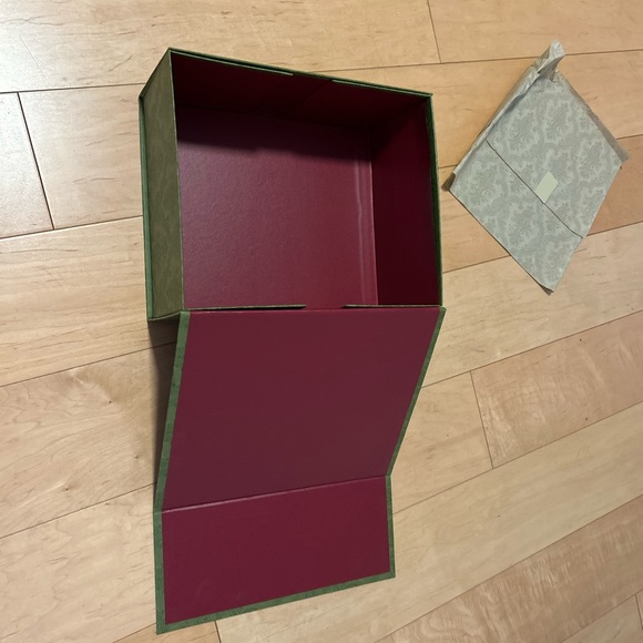 Empty Gucci purse Box - Picture 6 of 6